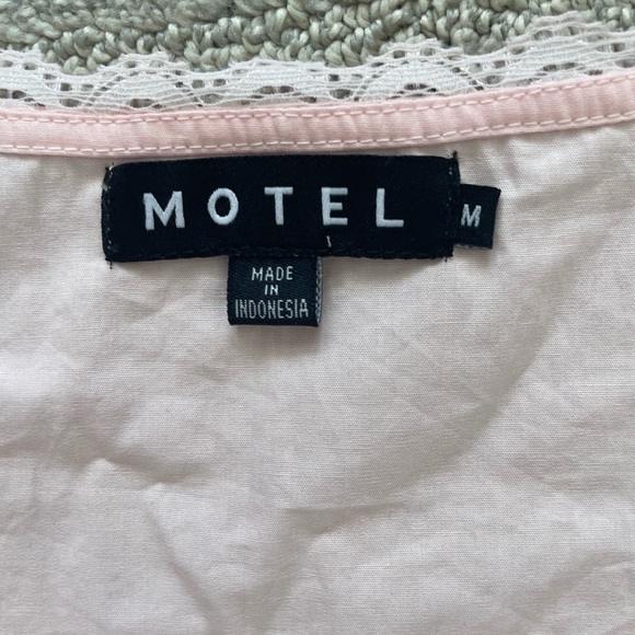 Motel Women’s pink blouse puff sleeve corset ruffle coquette summer spring cute - Picture 3 of 4